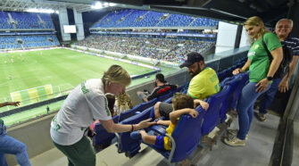 Iniciativa do Governo do Estado e Cuiabá Esporte Clube abre espaço inclusivo para autistas assistirem a partida de futebol