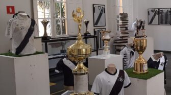 A exposição contará parte da história do clube por meio de troféus, camisas, revistas e fotos