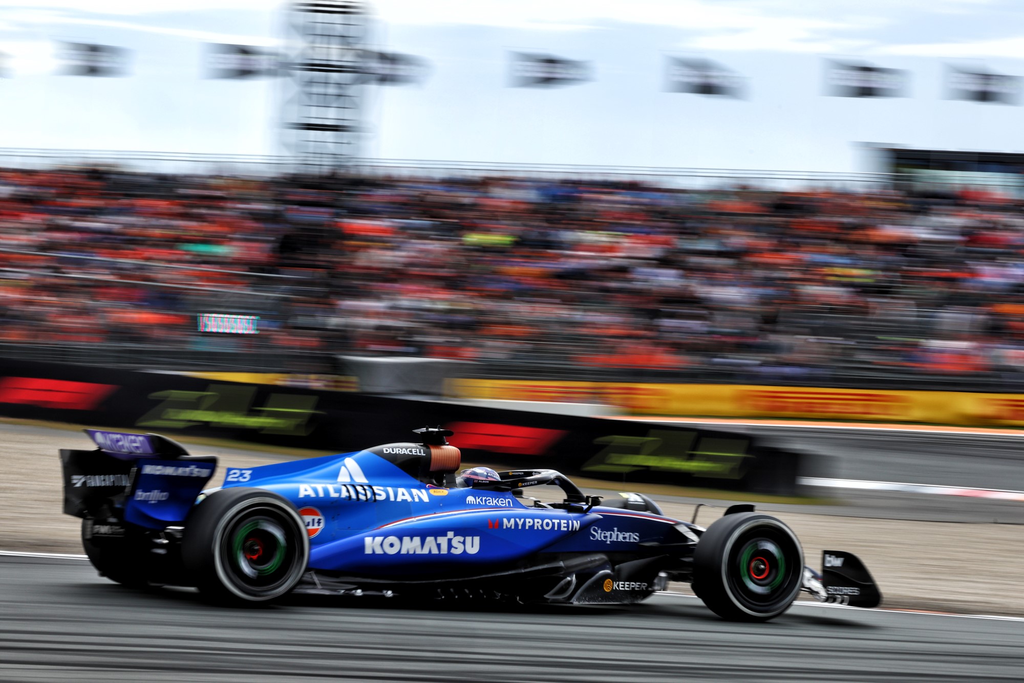 Alexander Albon (THA) Atlassian Williams Racing FW47.