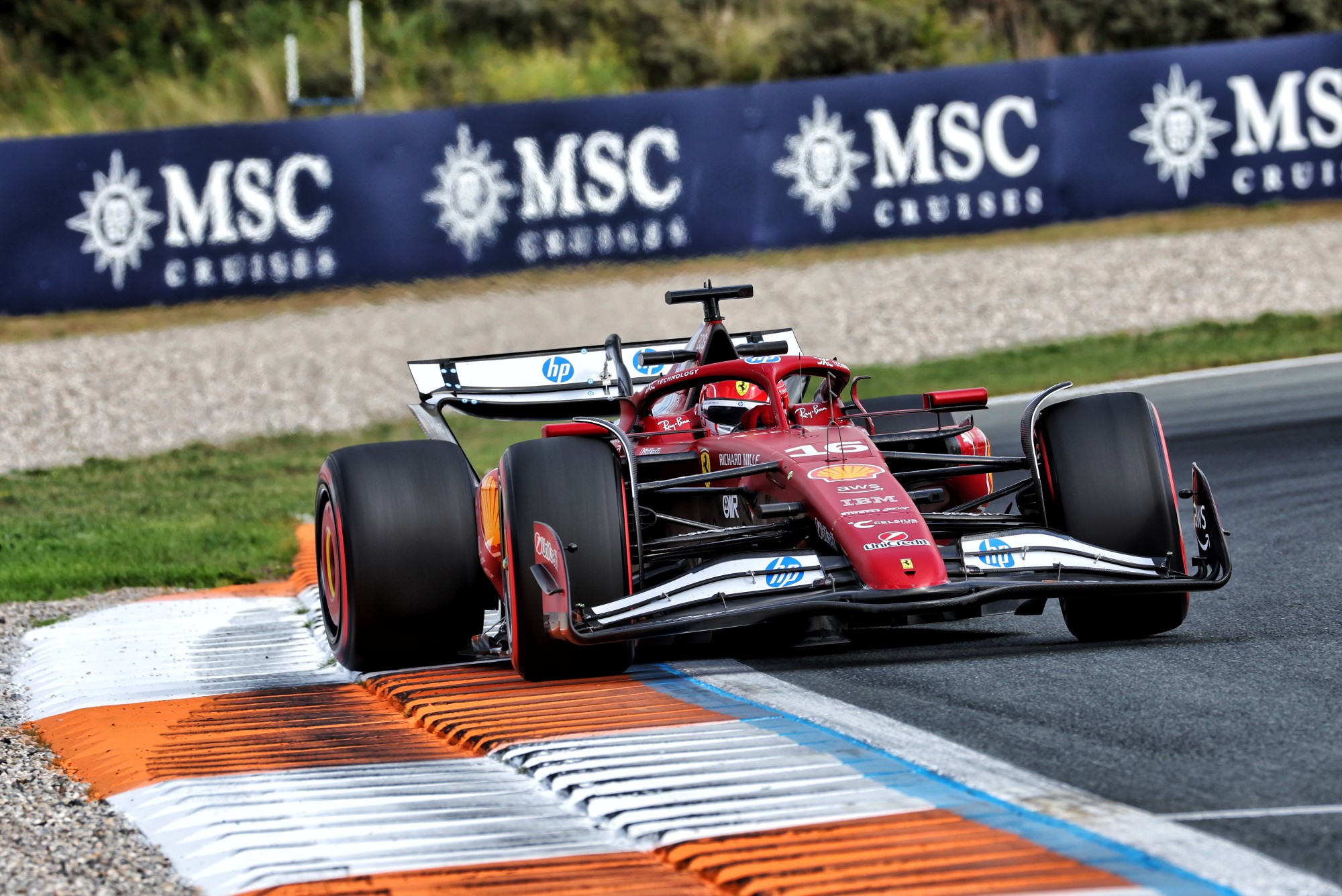 F1: Confira as imagens da pole de Piastri para o GP da Holanda Charles Leclerc (MON) Ferrari SF-25.