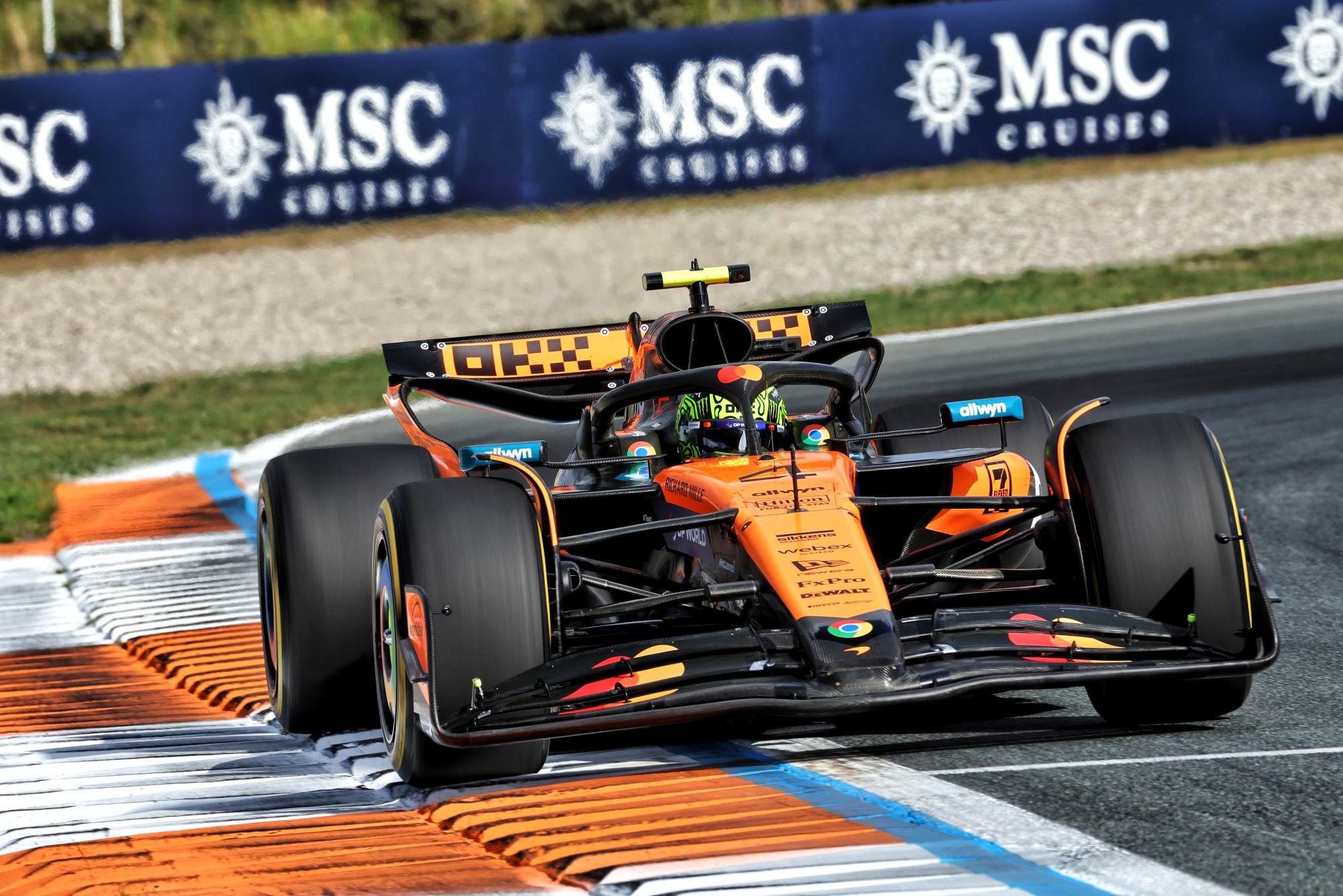 F1: Confira as imagens da pole de Piastri para o GP da Holanda Lando Norris (GBR) McLaren MCL39.